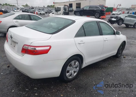 2008 Toyota Camry Le/Se/Xle z USA, uszkodzony, nr VIN 4T1BE46K48U779901